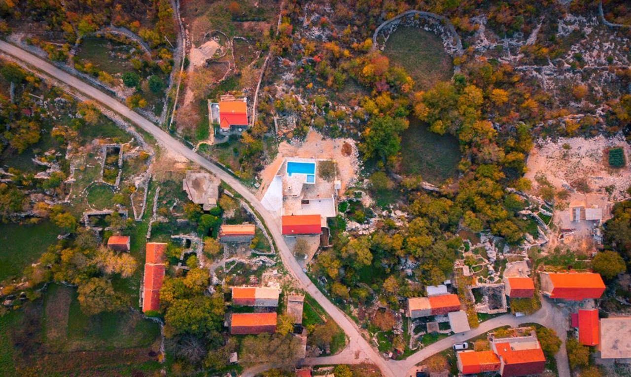 Willa Dvori Stipanovi With Heated Pool And Jacuzzi Donje Rascane Zewnętrze zdjęcie