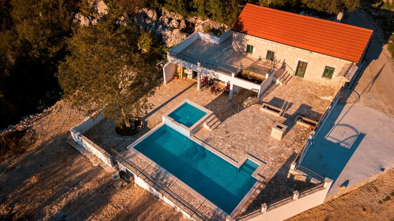 Willa Dvori Stipanovi With Heated Pool And Jacuzzi Donje Rascane Zewnętrze zdjęcie
